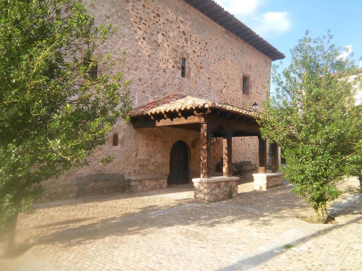 Naquela Castroviejo Casa de hóspedes Exterior foto